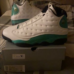 DEAD STOCK Jordan 13 Retro “White Lucky Green”